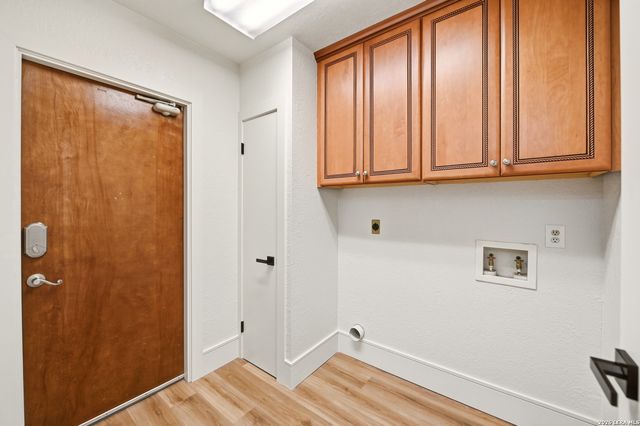 8810 Shady Winds, San Antonio, TX 78254