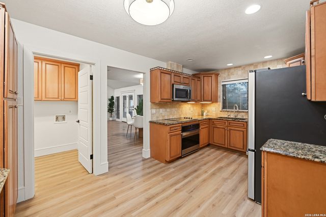 8810 Shady Winds, San Antonio, TX 78254