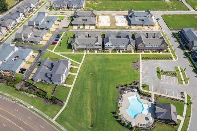 498 ARMEL DR, Collierville, TN 38017