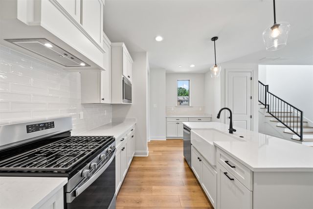 498 ARMEL DR, Collierville, TN 38017