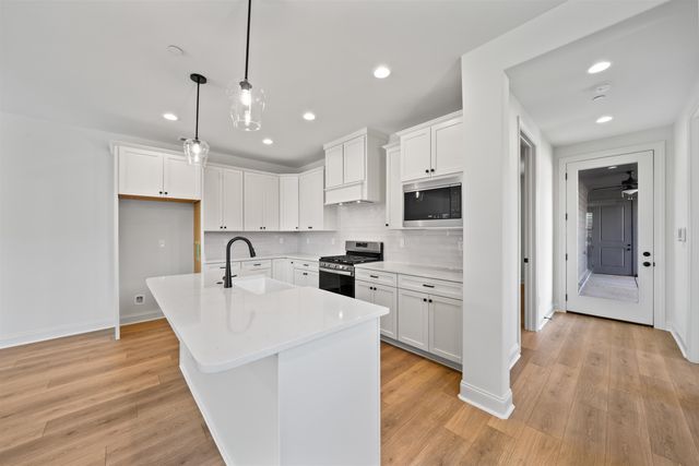 498 ARMEL DR, Collierville, TN 38017