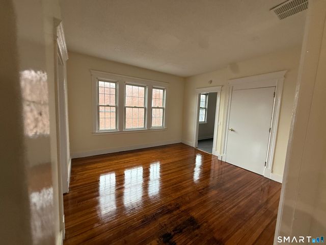 204 Homestead Avenue 3, Hartford, CT 06112