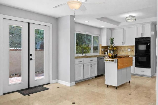 1638 Landquist Drive, Encinitas, CA 92024