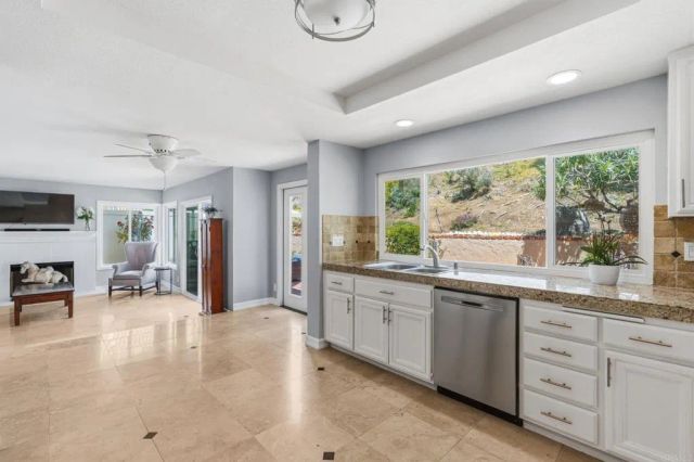 1638 Landquist Drive, Encinitas, CA 92024