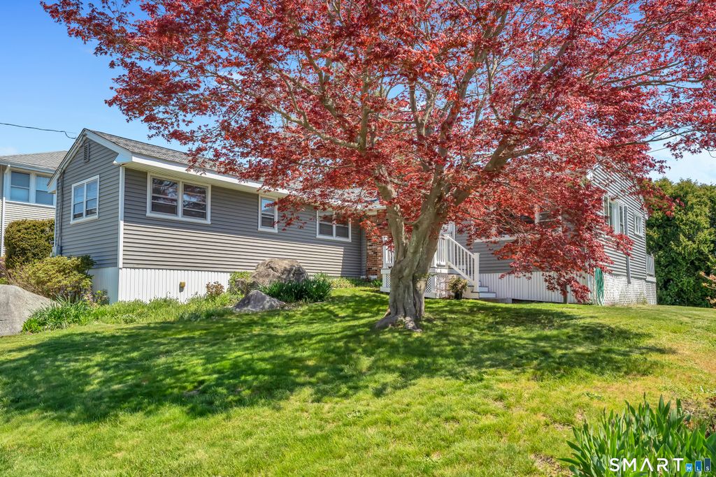 29 Ridge Road, Groton, CT 06340