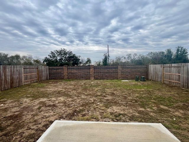 2518 Green Jasper Drive, Iowa Colony, TX 77583