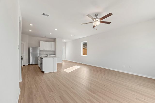 2518 Green Jasper Drive, Iowa Colony, TX 77583