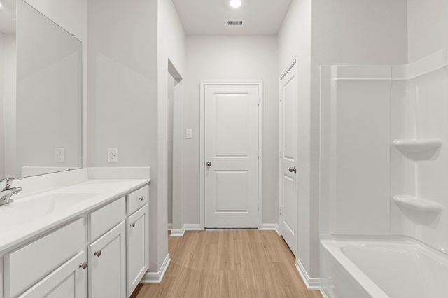 2518 Green Jasper Drive, Iowa Colony, TX 77583