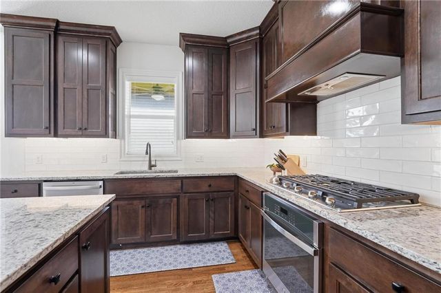 14464 S Haskins Street, Olathe, KS 66062