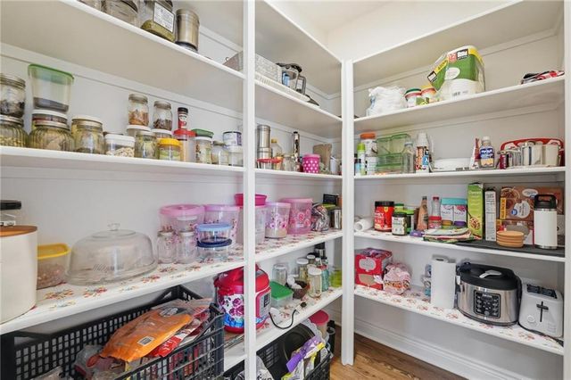 14464 S Haskins Street, Olathe, KS 66062