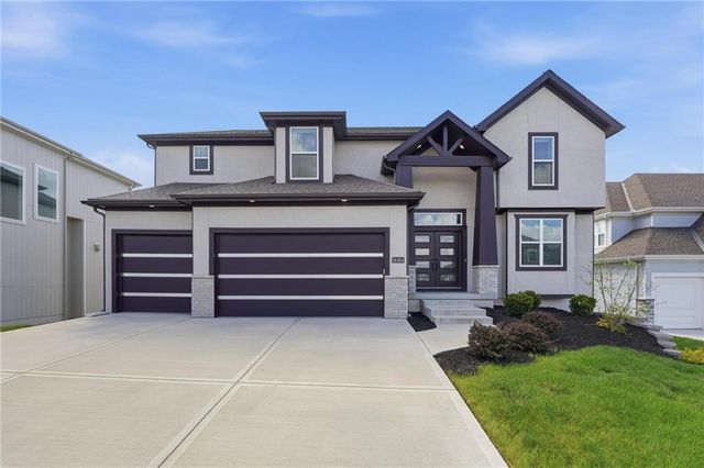 14464 S Haskins Street, Olathe, KS 66062