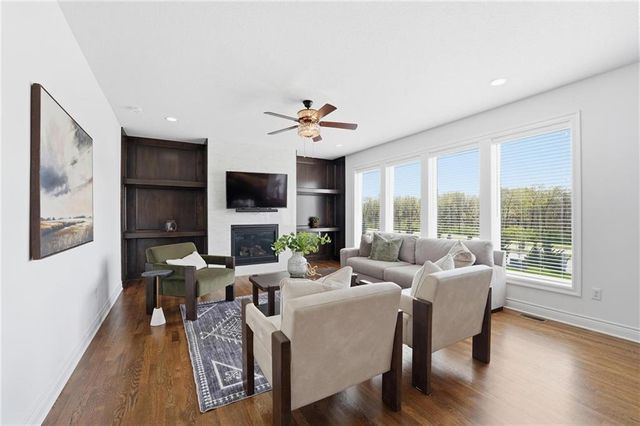 14464 S Haskins Street, Olathe, KS 66062