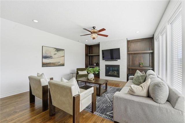 14464 S Haskins Street, Olathe, KS 66062