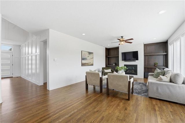 14464 S Haskins Street, Olathe, KS 66062