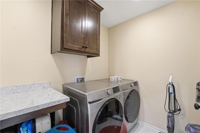 14464 S Haskins Street, Olathe, KS 66062