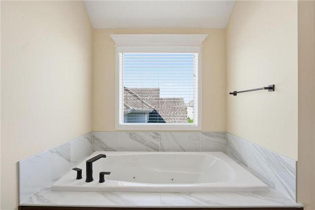 14464 S Haskins Street, Olathe, KS 66062