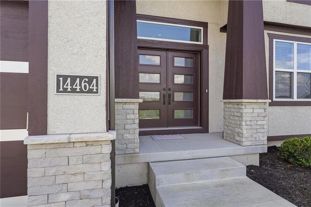 14464 S Haskins Street, Olathe, KS 66062