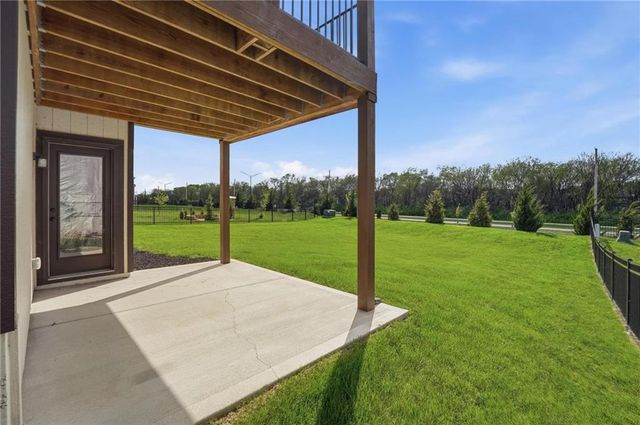 14464 S Haskins Street, Olathe, KS 66062