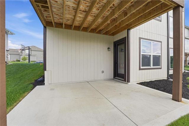 14464 S Haskins Street, Olathe, KS 66062