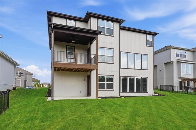 14464 S Haskins Street, Olathe, KS 66062