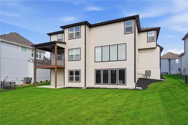 14464 S Haskins Street, Olathe, KS 66062