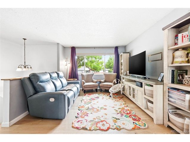118 S 6th St, La Salle, CO 80645