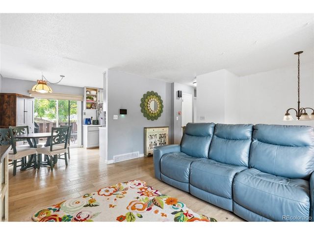 118 S 6th St, La Salle, CO 80645