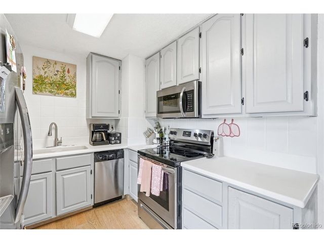 118 S 6th St, La Salle, CO 80645