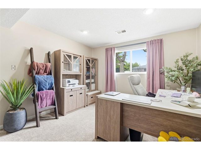 118 S 6th St, La Salle, CO 80645