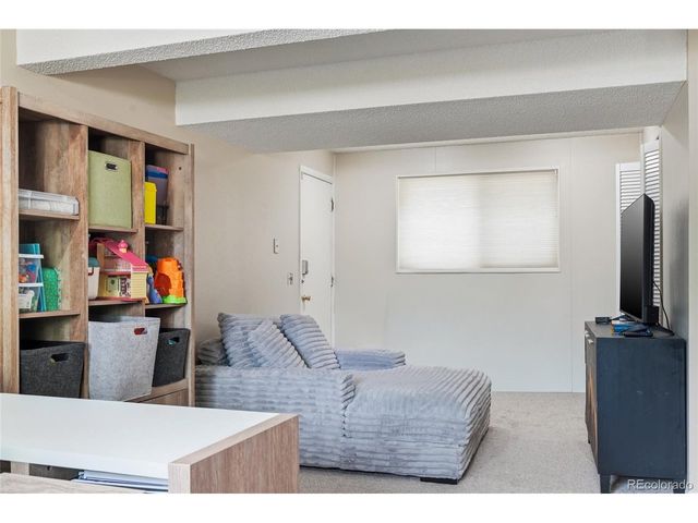 118 S 6th St, La Salle, CO 80645