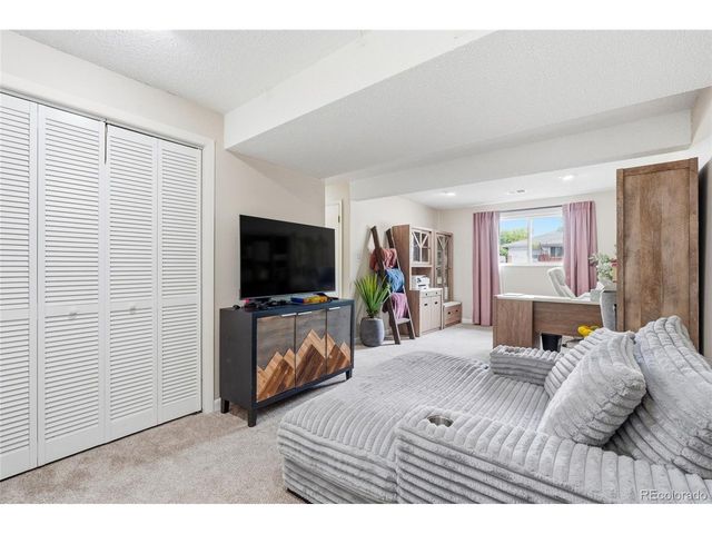 118 S 6th St, La Salle, CO 80645