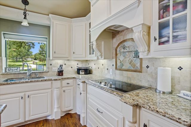 162 Shady Oaks Circle, Sherman, TX 75092