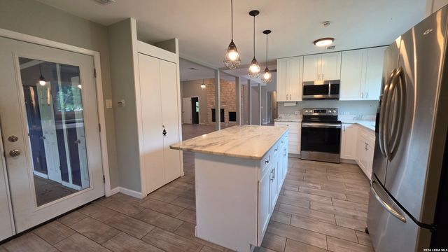3019 Lakeview, Canyon Lake, TX 78133