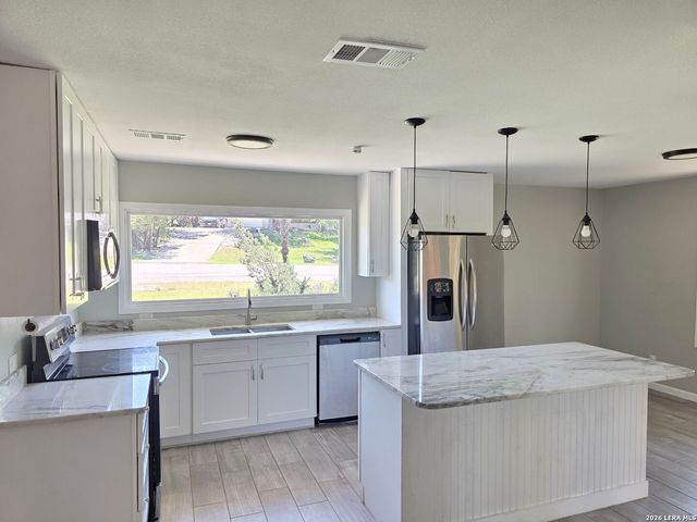 3019 Lakeview, Canyon Lake, TX 78133