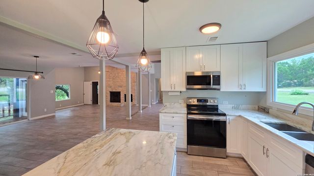 3019 Lakeview, Canyon Lake, TX 78133