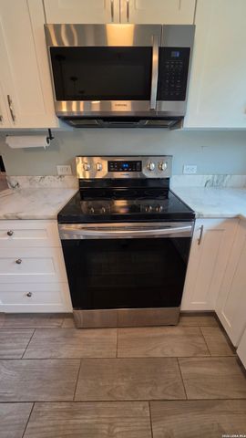 3019 Lakeview, Canyon Lake, TX 78133