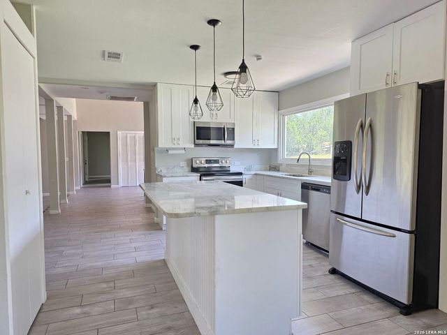 3019 Lakeview, Canyon Lake, TX 78133