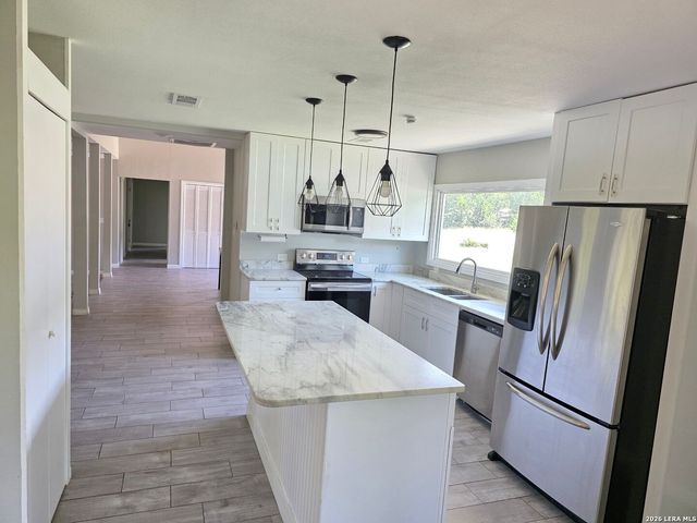 3019 Lakeview, Canyon Lake, TX 78133