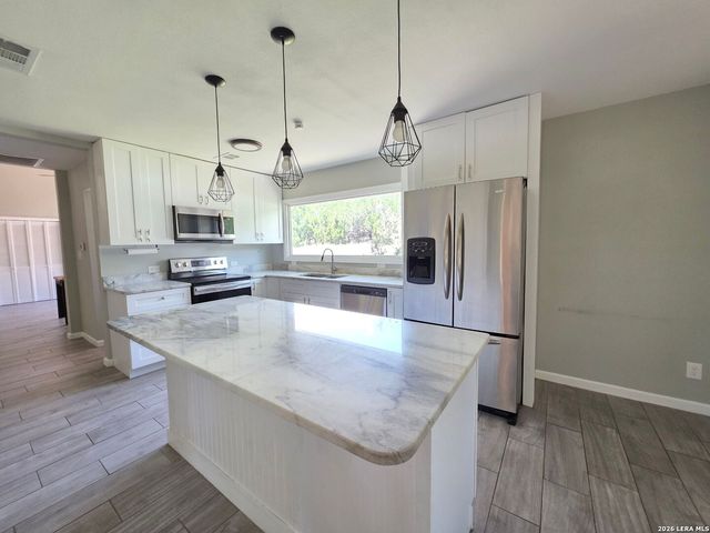 3019 Lakeview, Canyon Lake, TX 78133