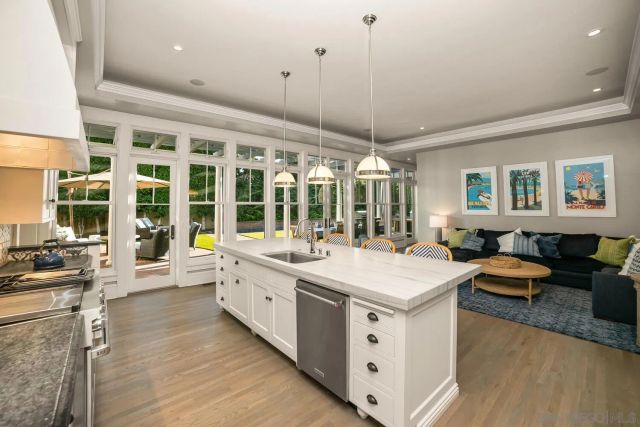 820 Glorietta Blvd, Coronado, CA 92118