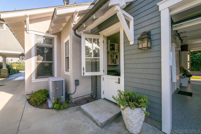 820 Glorietta Blvd, Coronado, CA 92118