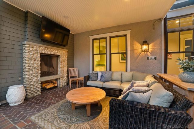 820 Glorietta Blvd, Coronado, CA 92118