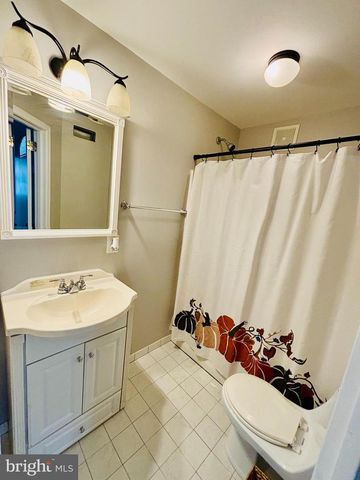 4753 OAKMONT ST, Philadelphia, PA 19136