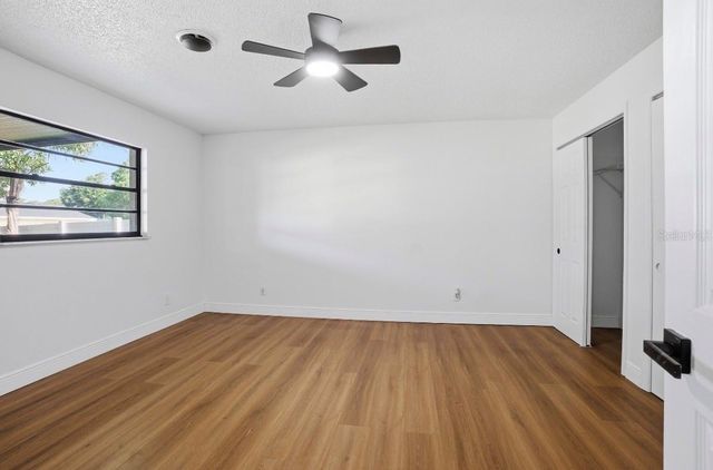 6111 18TH STREET, Zephyrhills, FL 33542