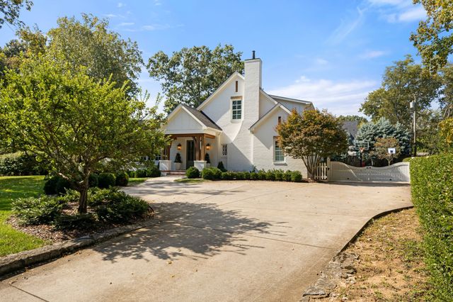 203 Page Rd, Nashville, TN 37205