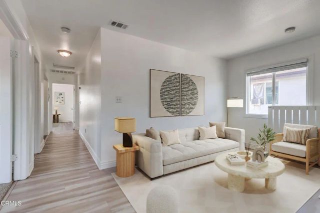 140 E 101st Street, Los Angeles, CA 90003