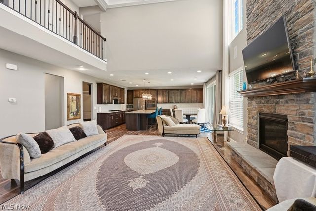 351 Glasgow Drive, Highland Heights, OH 44143