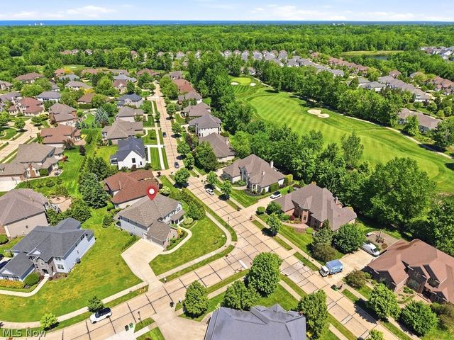 351 Glasgow Drive, Highland Heights, OH 44143
