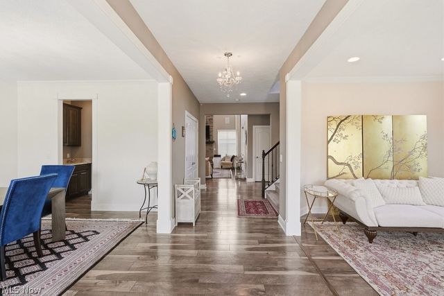 351 Glasgow Drive, Highland Heights, OH 44143