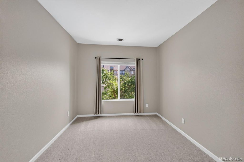 Image 23 of property listing at 7435 S Alkire Street 203, Littleton, CO 80127